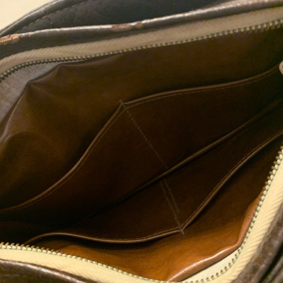 Purse - Picture 2 of 3